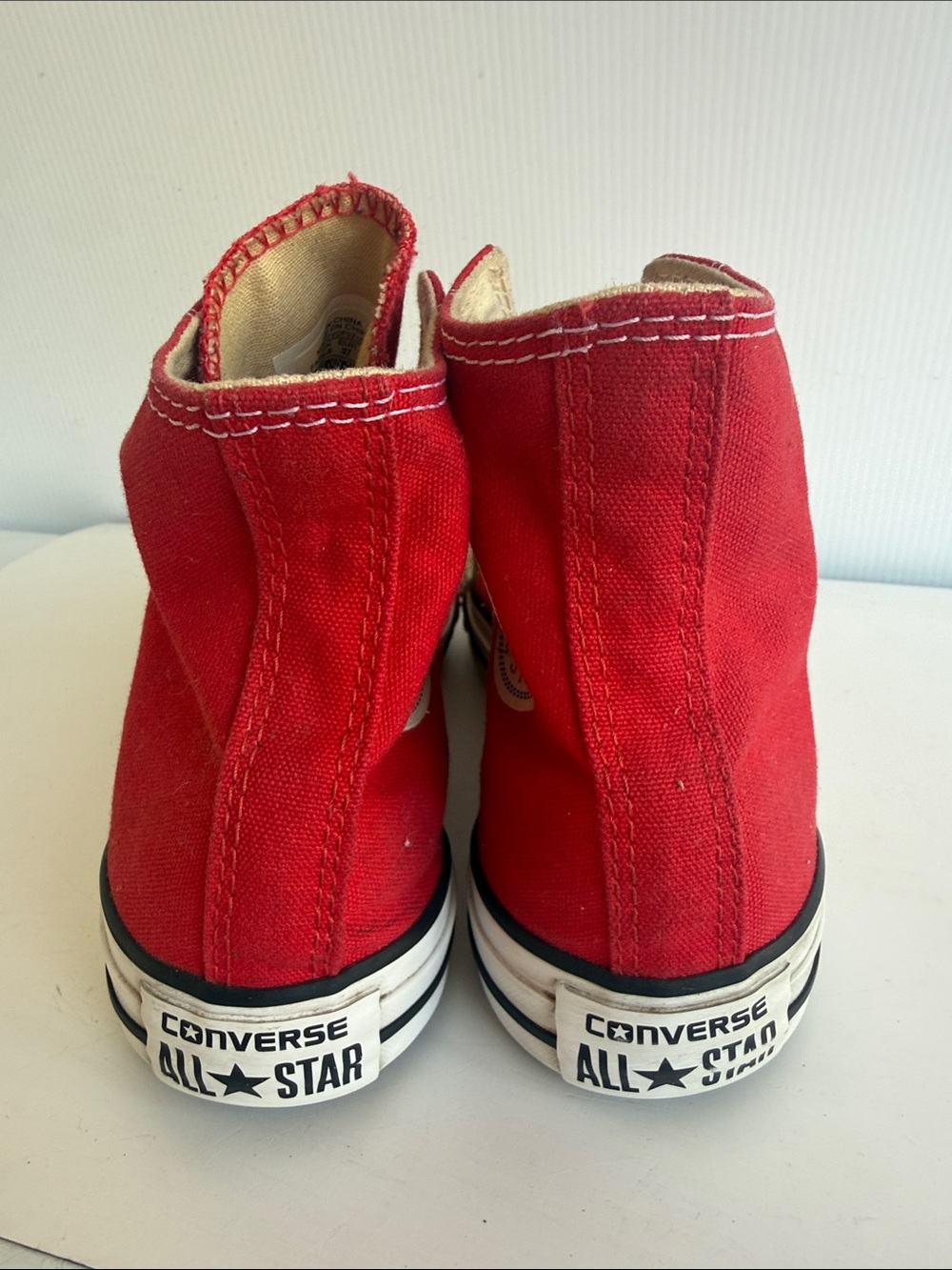 CONVERSE ALL-STAR, CHUCK TAYLOR, HIGH TOPS RED SIZE 6.5 MINIMAL WEAR - Picture 4 of 6